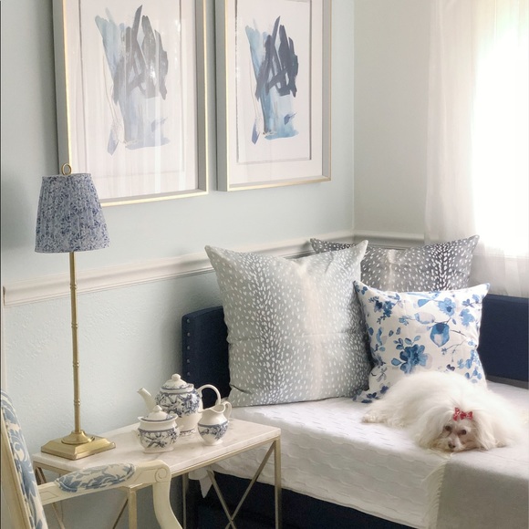 Meet your Posher, Claudia - Picture 1 of 1